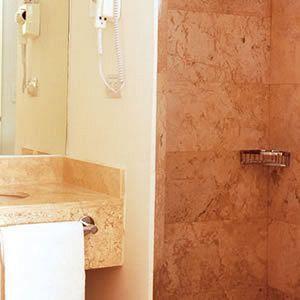 One Saltillo Derramadero Hotel 3*